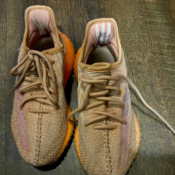 Used Yeezy 360 woman’s size 7.5 - Picture 1 of 4